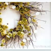winter wreath facelift at TidyMom.net
