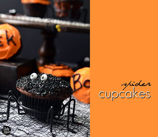 Easy Spooky Spider Cupcakes at TidyMom.net