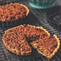 Peanut Butter Oatmeal Cookie Pie sq