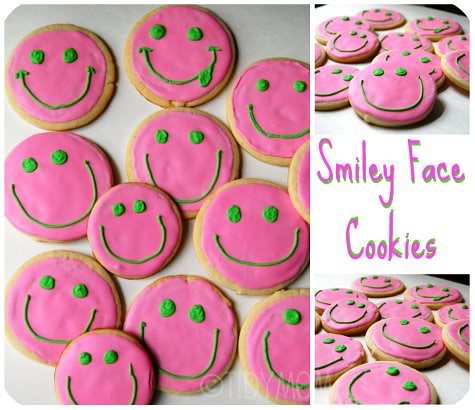 smiley face decorated cookies at Tidymom.net