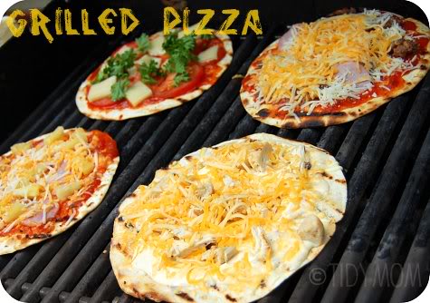 how to grill pizza