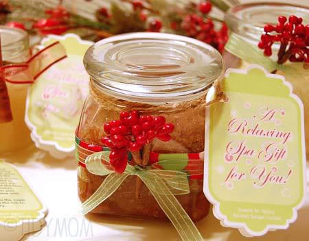 Homemade Brown Sugar Scrub + FREE printable label at Tidymom.net