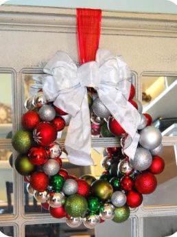 Christmas Craft – {Glass} Ball Ornament Wreaths