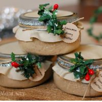 Delicious handmade food gift that requires no baking! Cinnamon Honey Butter makes a beautiful gift in a jar when paired with homemade bread or pound cake. Get the easy recipe + gift jar tutorial at TidyMom.net