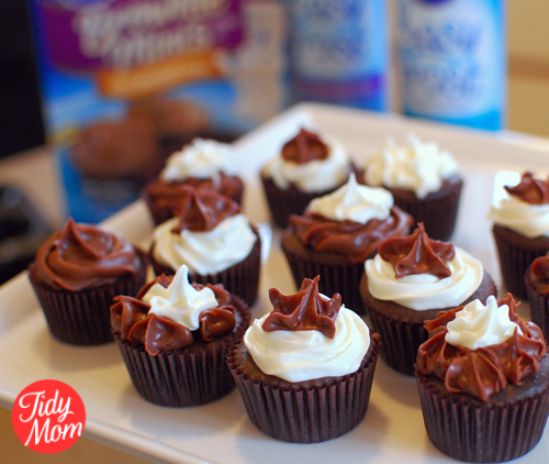 Pillsbury Mini Brownies and Easy Frost Frosting