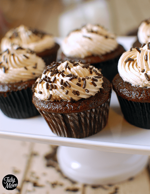 Banana Chocolate Cupcakes with Peanut Butter Frosting = Banana Buster Brown Cupcakes recipe at TidyMom.net