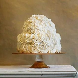 royal wedding rose cake