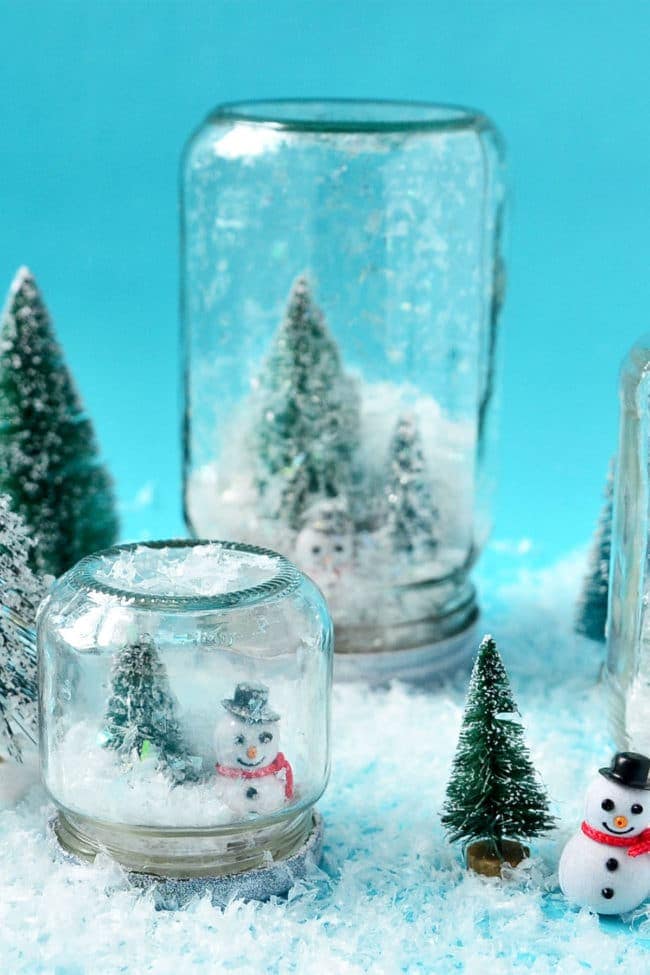 Easy Waterless Snow Globes with trees and snowmen