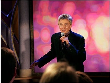 Barry Manilow performing on Oprah