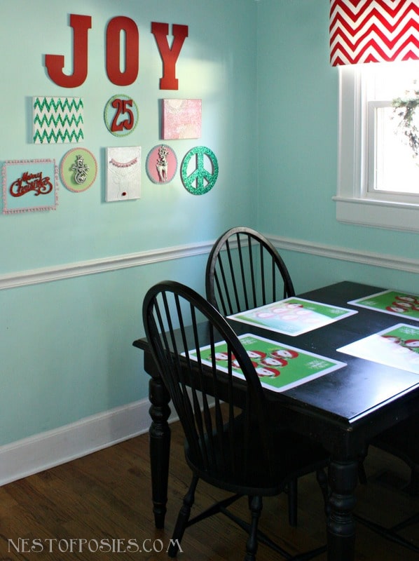 Make a #Christmas Gallery Wall at TidyMom.net with NestofPosies.com