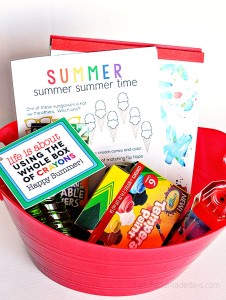 Summer Craft Bucket with Free Printable from ThirtyHandmadeDays.com for TidyMom.net