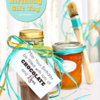 Chocolate Face Mask recipe + Free Happy Birthday Gift Tag so you can give it as a gift!! at TidyMom.net