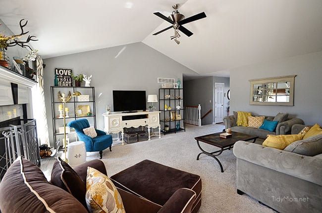 Family Room makeover at TidyMom.net #Techoration