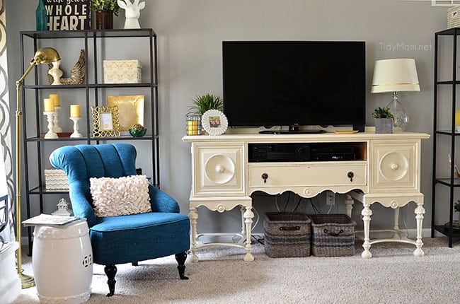 Old buffet painted makes a great TV cabinet! #Techoration at TidyMom.net