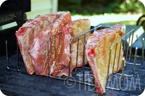 ribs-in-grilling-rack