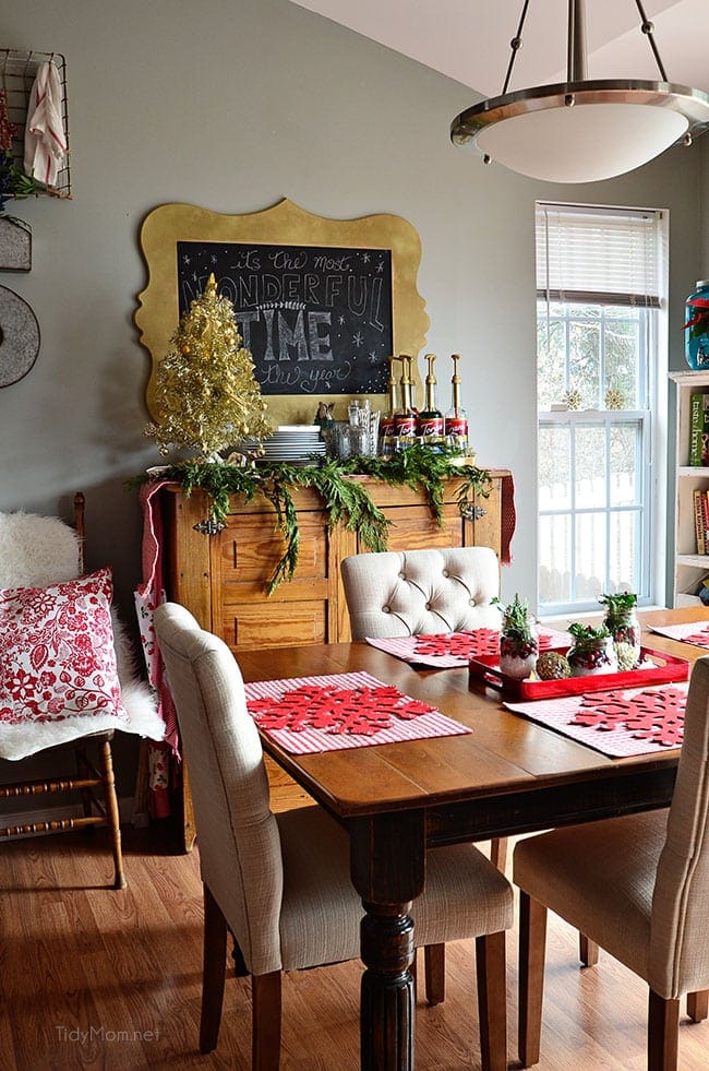 Christmas Holiday Home Tour at TidyMom.net