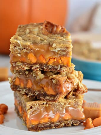 Pumpkin Spice Carmelitas stacked with 3 bars