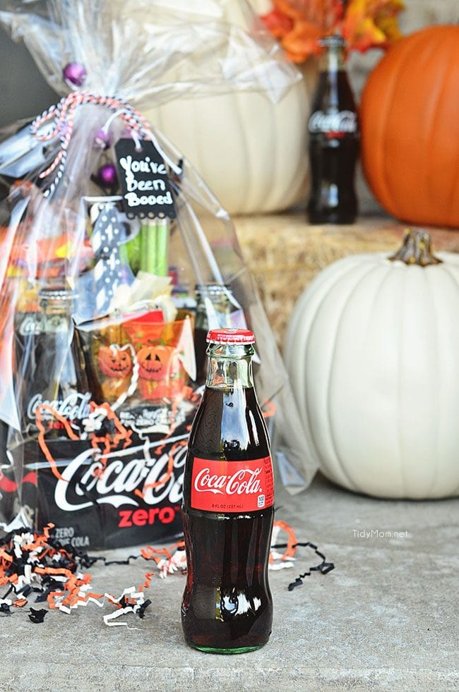 Coca-Cola Halloween Boo Basket with free you ' ve been Buued printable at TidyMom.net