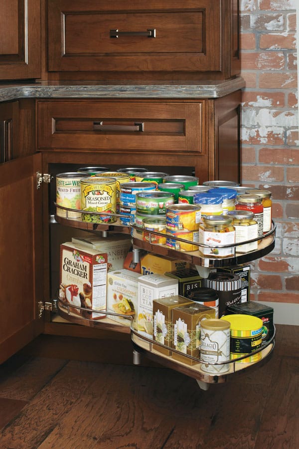 Masterbrand Cabinets Base Corner Full Width with Curved Pull-Out