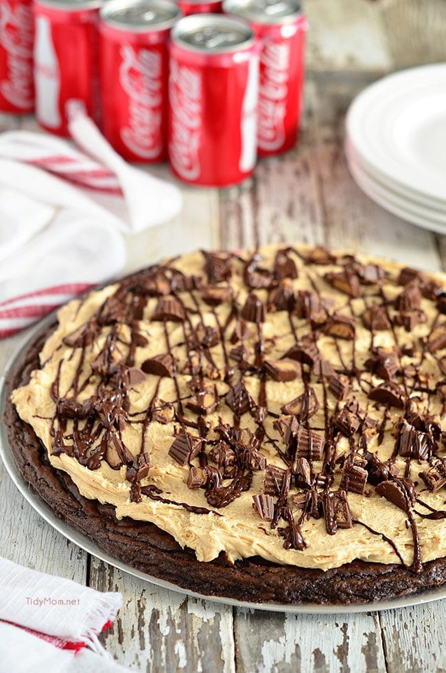 Coca Cola Brownie Pizza on pizza pan