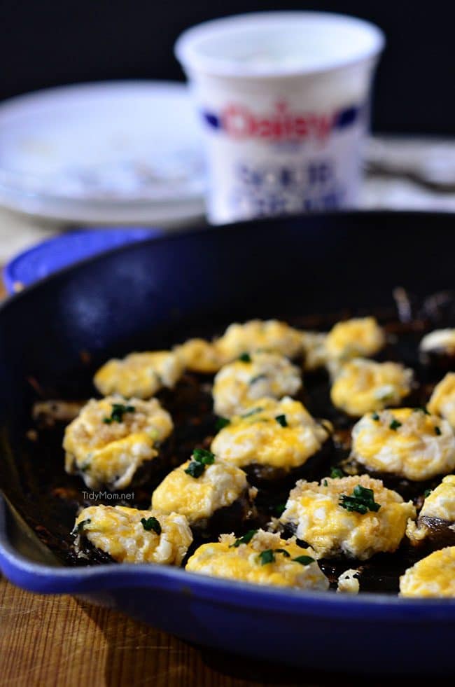 Cheesy Mashed Potato Stuffed Mushrooms with Garlic Brown Butter Breadcrumbs. Appetizer recipe at TidyMom.net