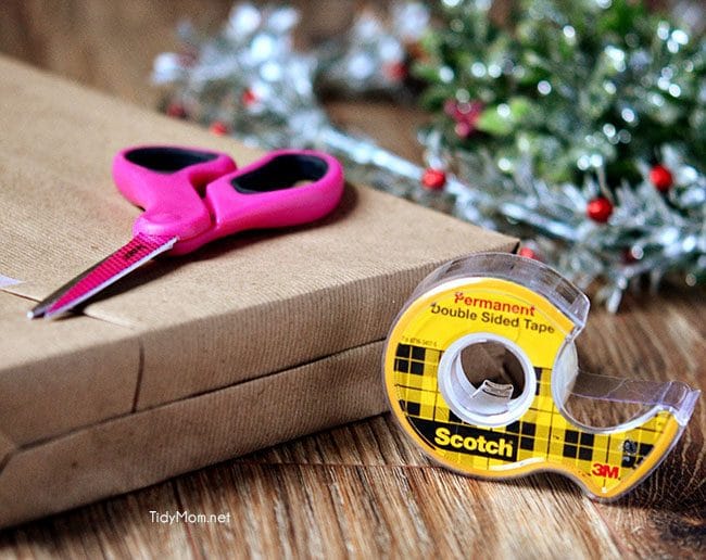 Easy Holiday Gift Wrapping with Scotch-Brand and TidyMom.net