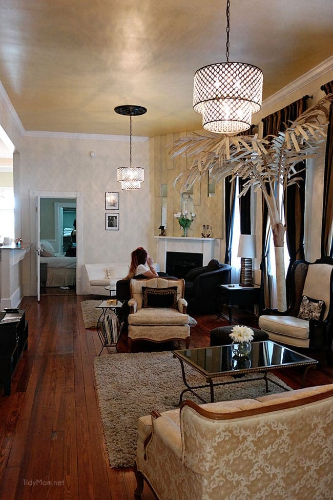 SouthernBelle Vacation Rentals - The Champagne Suite in Historic Savannah, just a few blocks from the river. More Savannah travel, eats and sightseeing at TidyMom.net