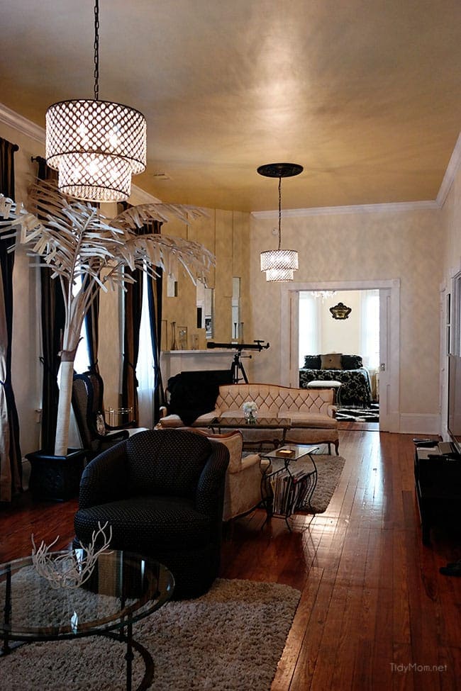 SouthernBelle Vacation Rentals - The Champagne Suite in Historic Savannah, just a few blocks from the river. More Savannah travel, eats and sightseeing at TidyMom.net