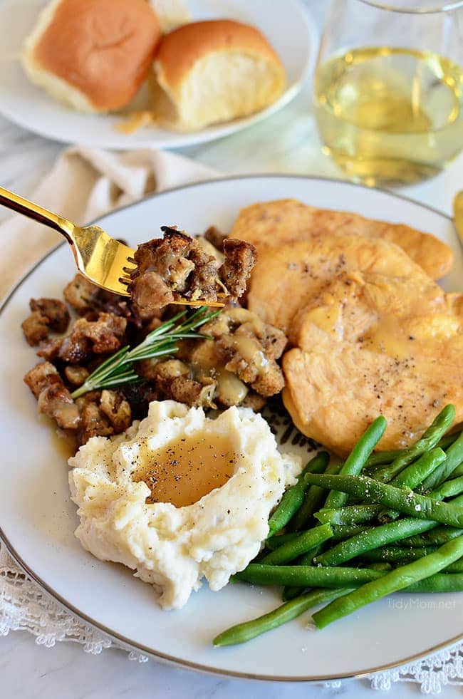 Slow Cooker Stuffing with Artichokes and Toasted Pecans | TidyMom®