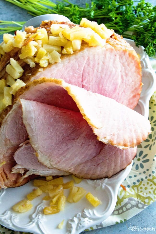 Crock Pot Brown Sugar Pineapple Ham | | Easter Dinner Meal Plan recipes, printables and decor ideas. Details at TidyMom.net 