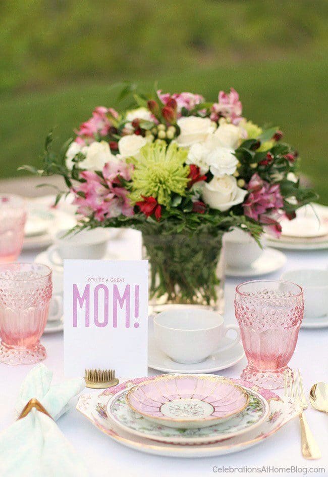 Mother’s Day Brunch Meal Plan recipes, printables and decor at TidyMom.net - Mother's Day Brunch Table 