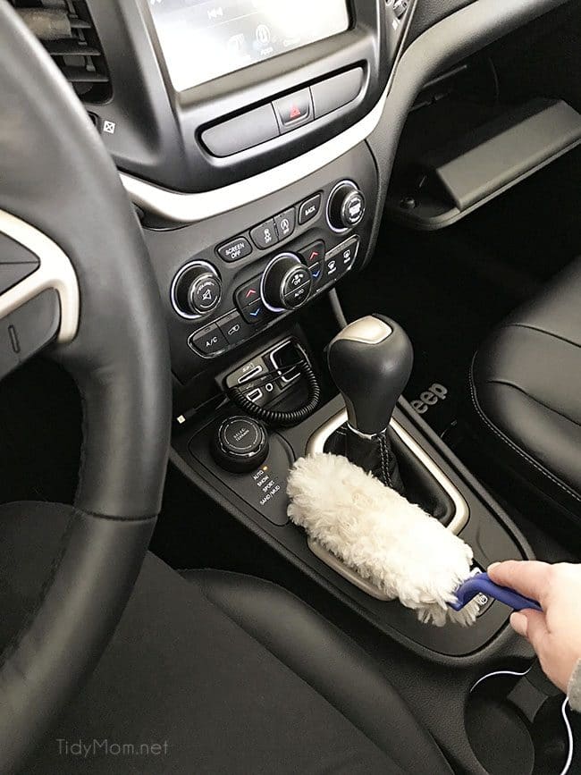 It's time to spring clean the car.  The winter months can wreak havoc on your car's exterior and interior. The change of season is the perfect time to detail your car, from top to bottom! Spring Car Cleaning Tips at TidyMom.net