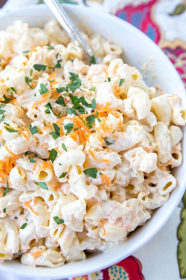 Summer Barbecue Meal Plan for Father’s Day! Tons of great ideas to celebrate Dad this Father’s Day, and any of these recipes would be great for a backyard barbecue this summer! Get recipes, printables and party decor at TidyMom.net - Hawaiian Macaroni Salad