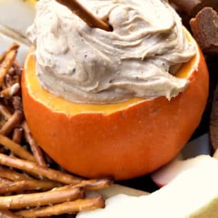 Best Comfort Food Meal Plan. Pumpkin Cream Cheese Dip from Reluctant Entertainer. Get More meal plan recipes, printable and decor at TidyMom.net