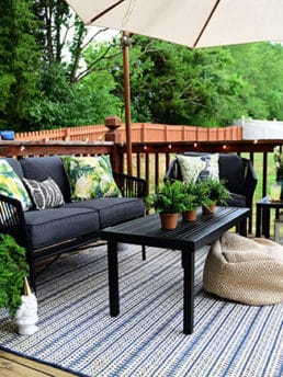 maximize-outdoor-space-small-deck-decorating-image2