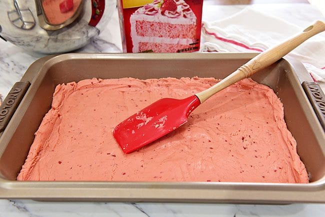 Strawberry Gooey Butter Cake crust layer