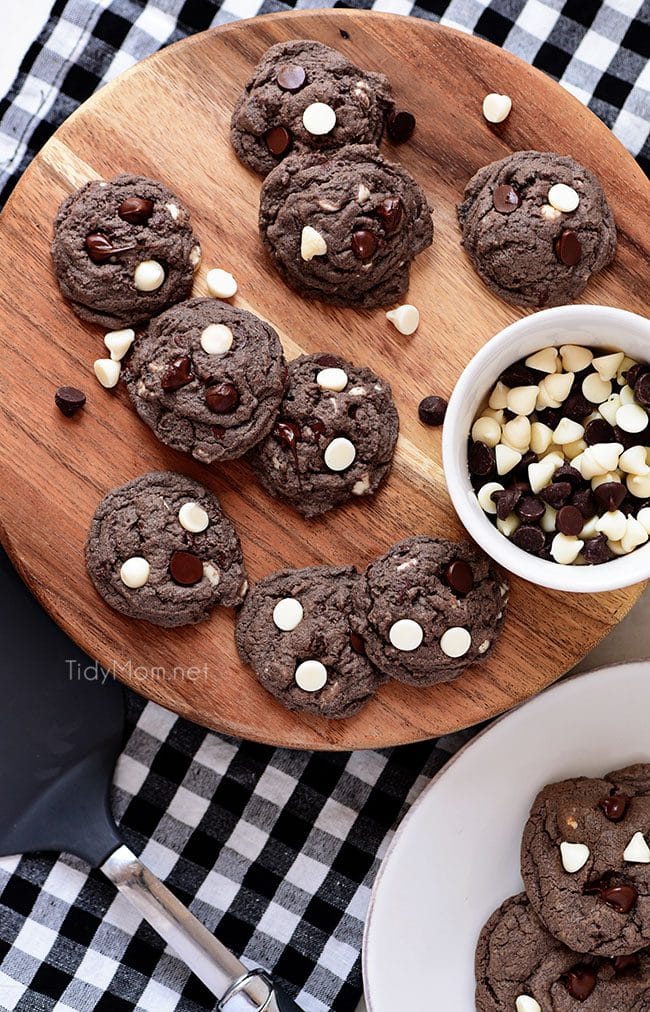 Amazing Cookies & Cream Oreo Pudding Cookies on wood tray