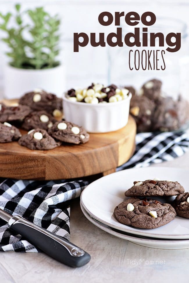 Amazing Cookies & Cream Oreo Pudding Cookies - So soft and incredibly easy to make.