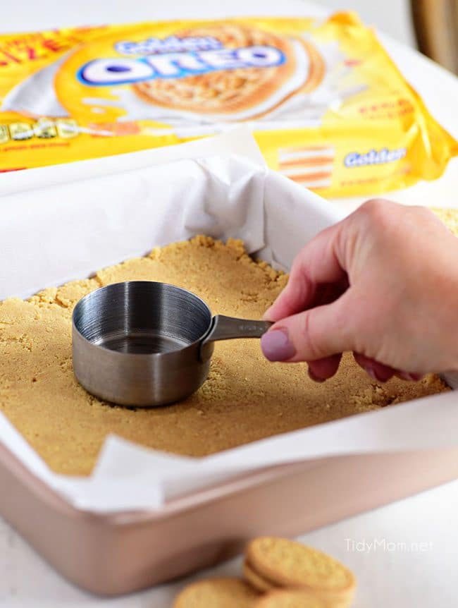 making a Golden Oreo Cookie crust