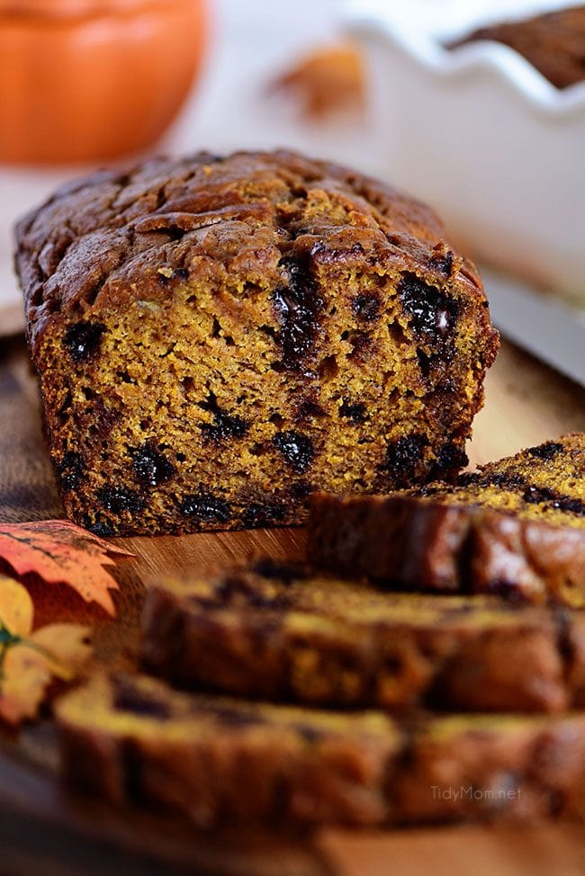 The aroma when this Chocolate Chip Pumpkin Banana Bread comes out of the oven is nothing short of heaven! This is the quick bread recipe every pumpkin spice lover needs! It’s perfect for dessert, breakfast, gifting or just snacking!