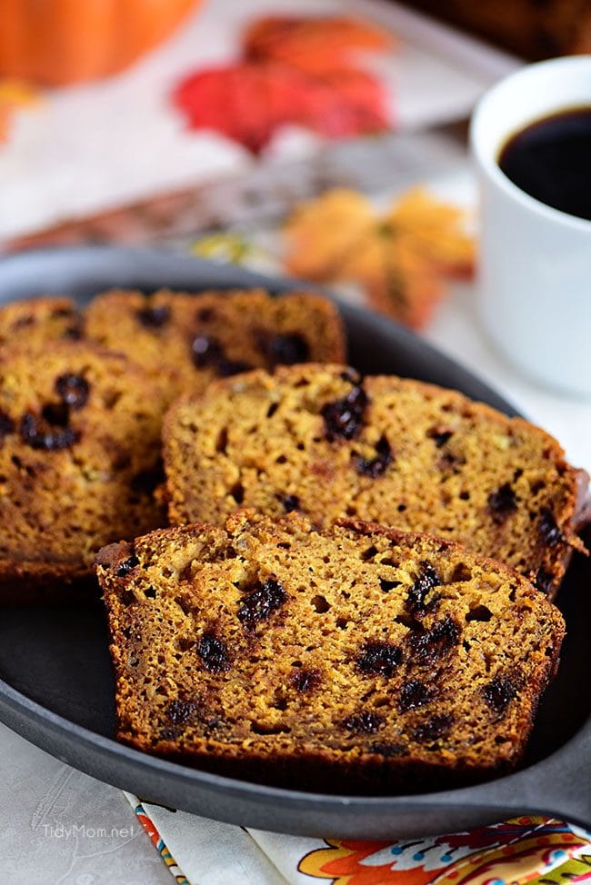 The aroma when this Chocolate Chip Pumpkin Banana Bread comes out of the oven is nothing short of heaven! This is the quick bread recipe every pumpkin spice lover needs! It’s perfect for dessert, breakfast, gifting or just snacking!