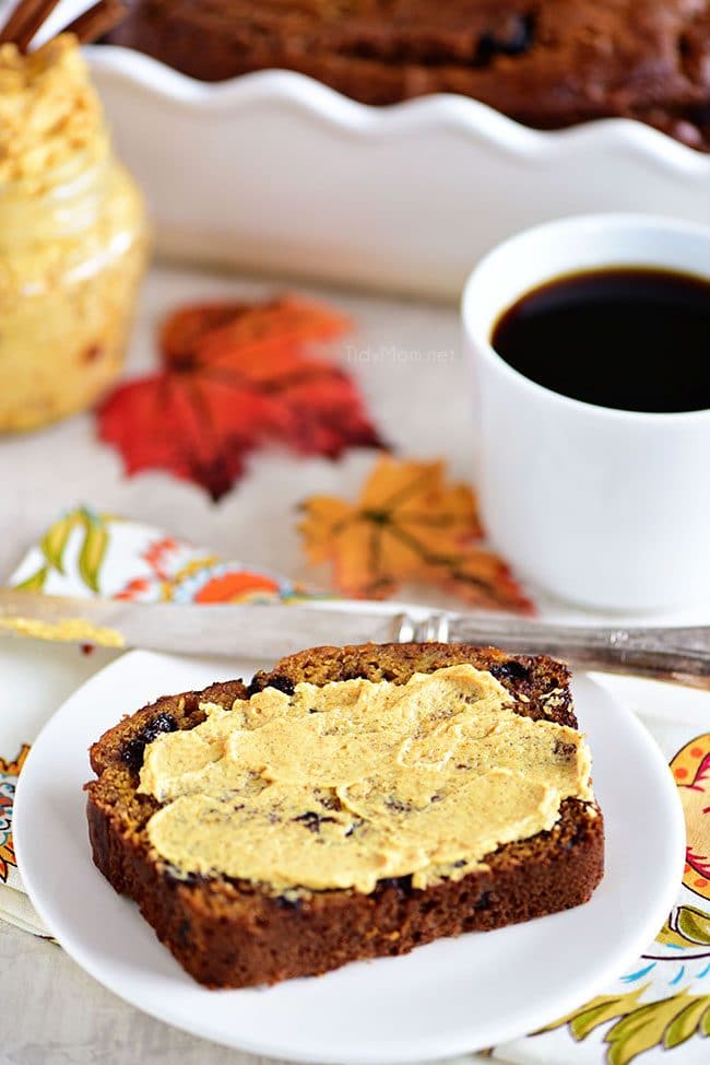 The aroma when this Chocolate Chip Pumpkin Banana Bread comes out of the oven is nothing short of heaven! This is the quick bread recipe every pumpkin spice lover needs! It’s perfect for dessert, breakfast, gifting or just snacking!