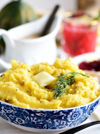 acorn squash mashed potatoes in bowl