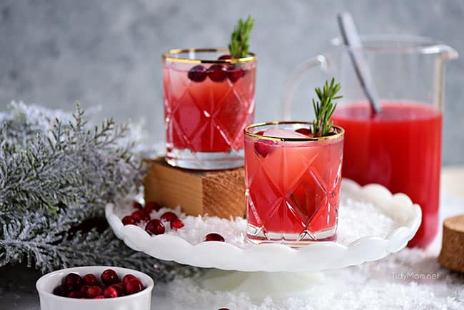 RUDOLPH’S TIPSY SPRITZER COCKTAIL (and kid-friendly version)