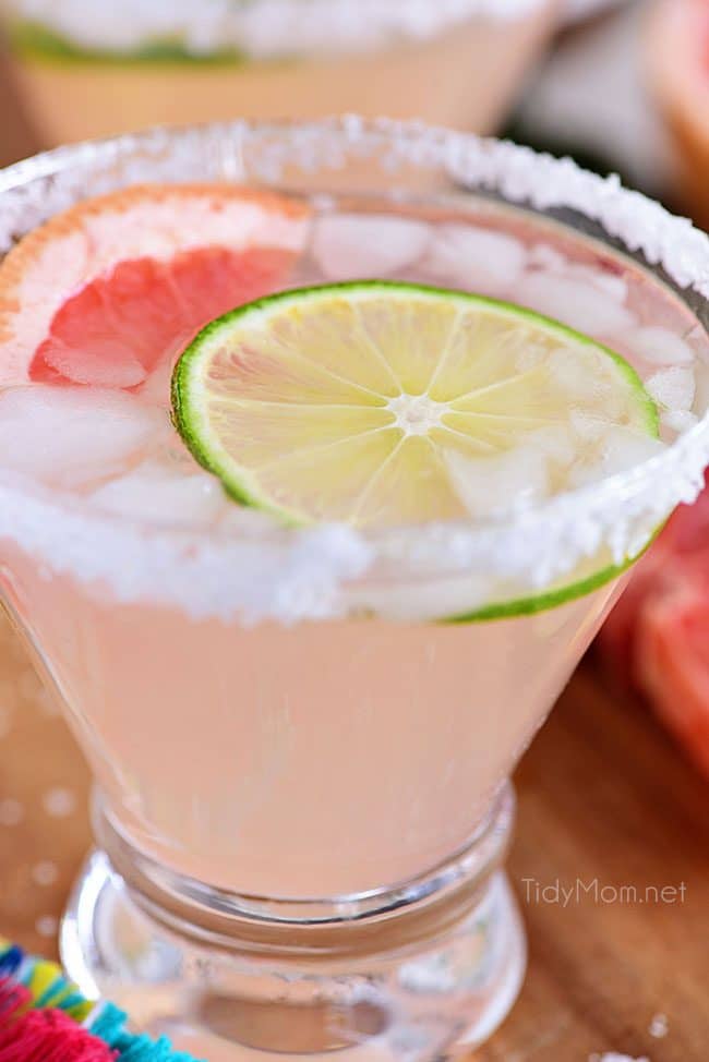 Perfect Paloma Cocktail with lime and grapefruit garnish