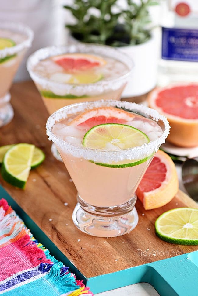 The Perfect Paloma Cocktail with lime and grapefruit