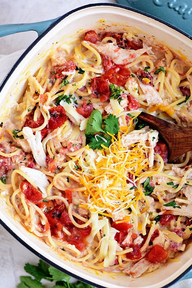 close up of Creamy One-Pot Chicken Spaghetti in a dutch oven