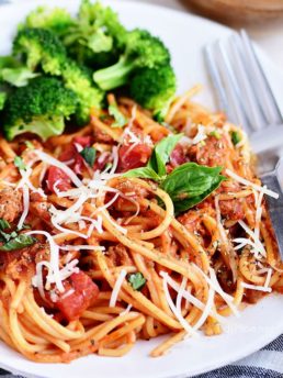 a plate of Easy One-Pot Spaghetti