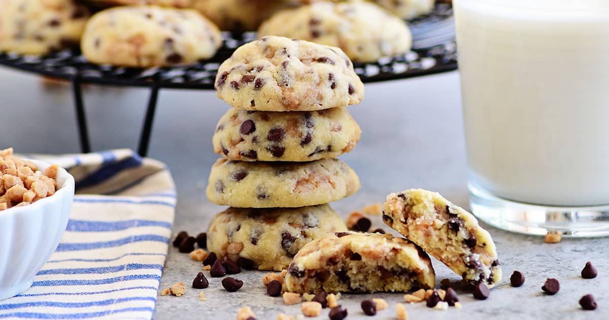 Toffee Chocolate Chip Shortbread Cookies {VIDEO} TidyMom®