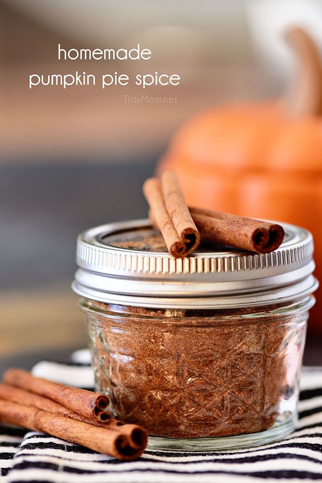 homemade pumpkin pie spice in a jar 